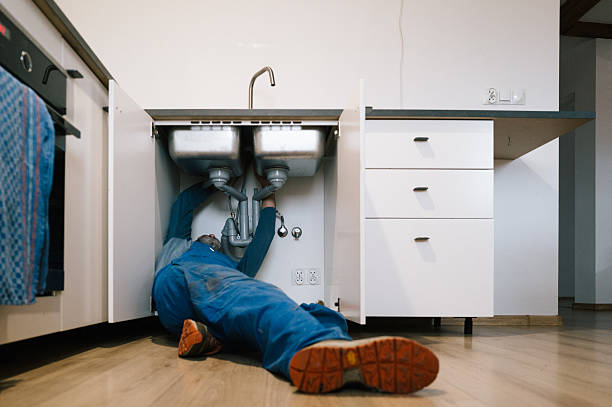 Professional Leak Detection technician working in Midway, GA